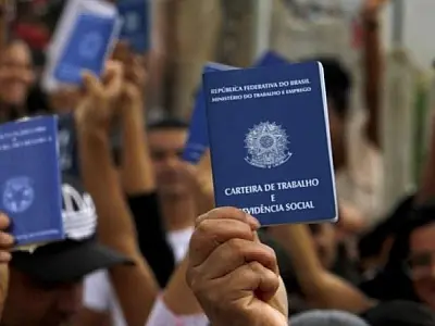 Desemprego cai de 8% para 7,7% no país no terceiro trimestre do ano