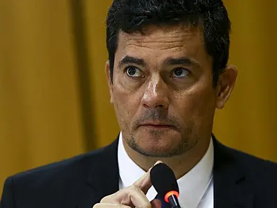 PGR denuncia Moro por dizer que Gilmar Mendes vende habeas corpus