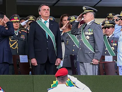 Exército está presente em momentos difíceis do país, diz presidente
