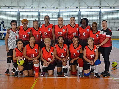 Vôlei Adaptado feminino do Time PG é campeã no JOTISA em duas categorias