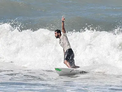 Atletas de surfe de Santos se destacam em campeonatos no Rio Grande do Sul e Peru