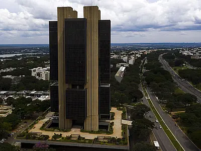 Crédito deve crescer 7,7% neste ano, prevê Banco Central