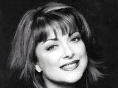 Lisa Loring, a Wandinha original, morre aos 64 nos Estados Unidos