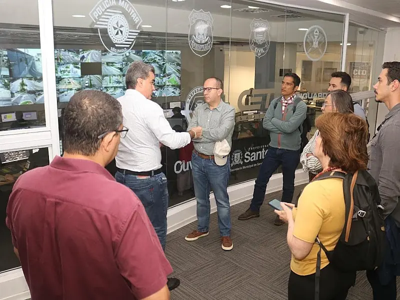 Avanços de projetos em Santos são acompanhados por executivos de banco internacional