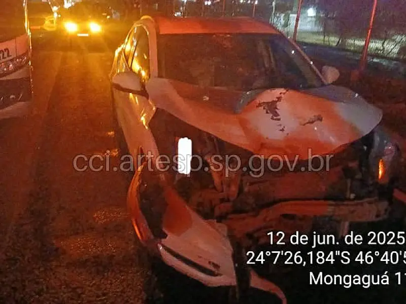 Acidente grave interdita totalmente faixa da rodovia no trecho de Mongaguá