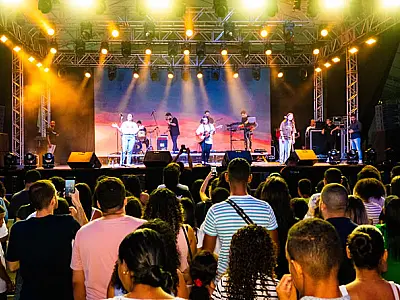 Bertioga celebra 34 anos com Festival Gospel, missa e desfile cívico-militar