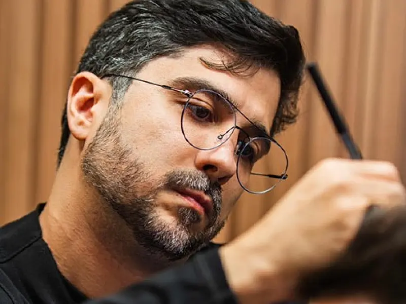 Busca por transplante de barba e sobrancelhas cresce no mundo
