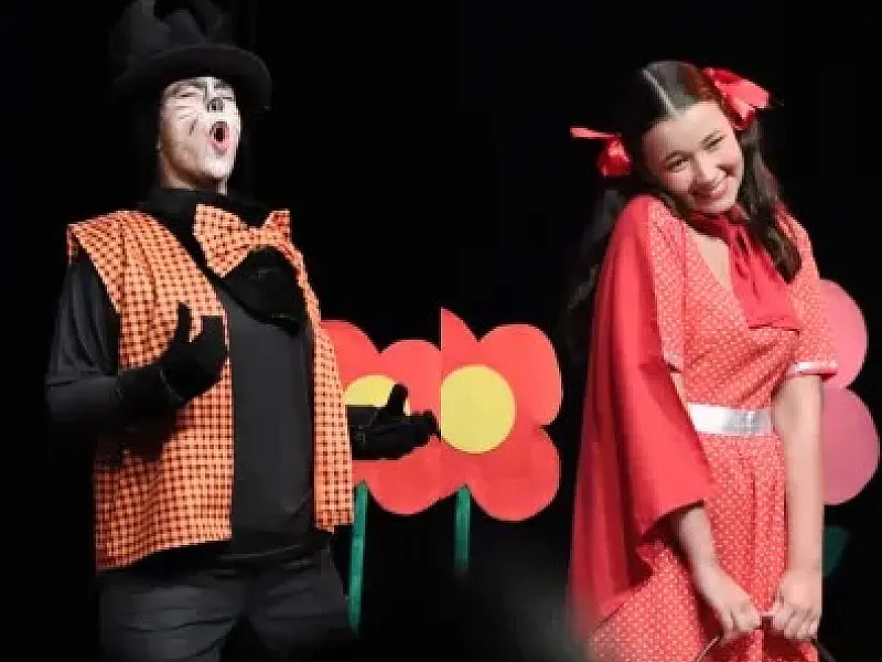 Nova adaptação de Chapeuzinho Vermelho é apresentada em Guarujá neste domingo