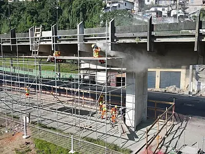 Elevado Aristides Bastos Machado, em Santos, completa um mês em obras