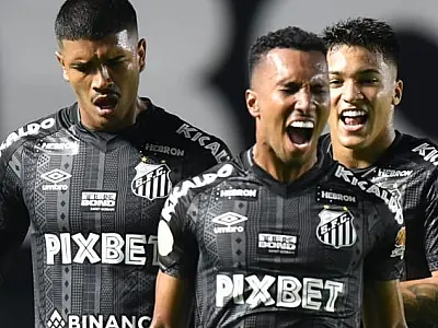 Santos vence Red Bull Bragantino e se aproxima do G8 do Brasileiro