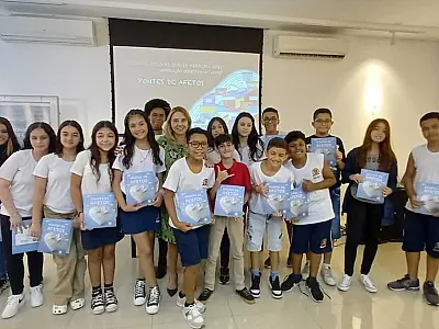 Alunos da rede municipal de Santos participam de publicação com intercâmbio cultural