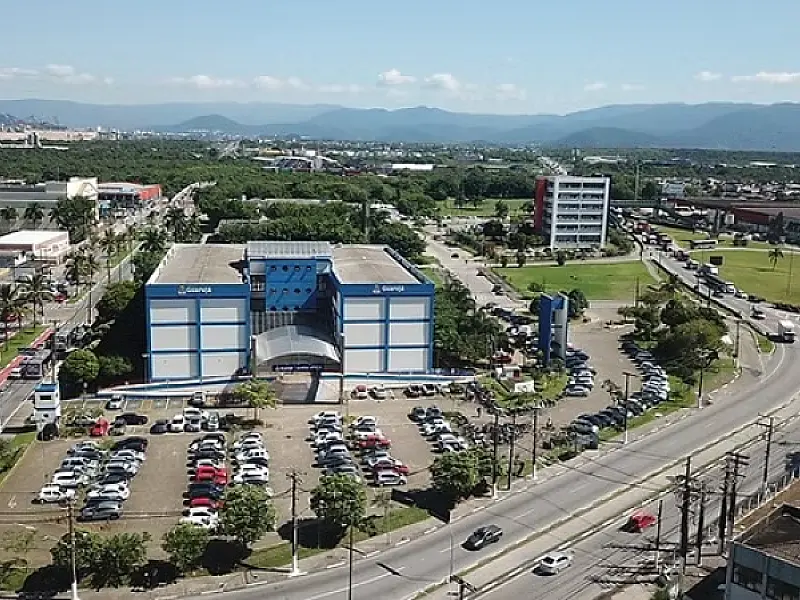 Prefeitura de Guarujá segue com renovação das licenças de ambulantes até dia 20