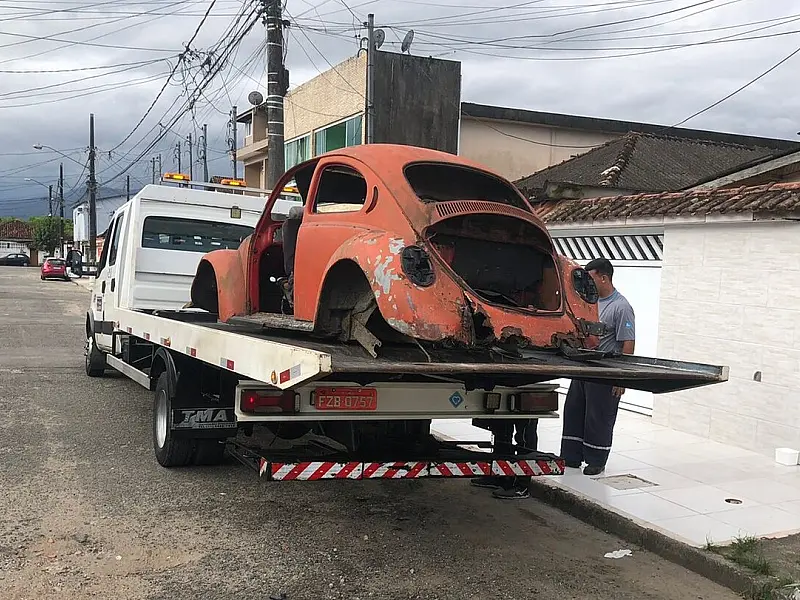 Guarujá recolhe mais de 300 automóveis abandonados desde o início do ano