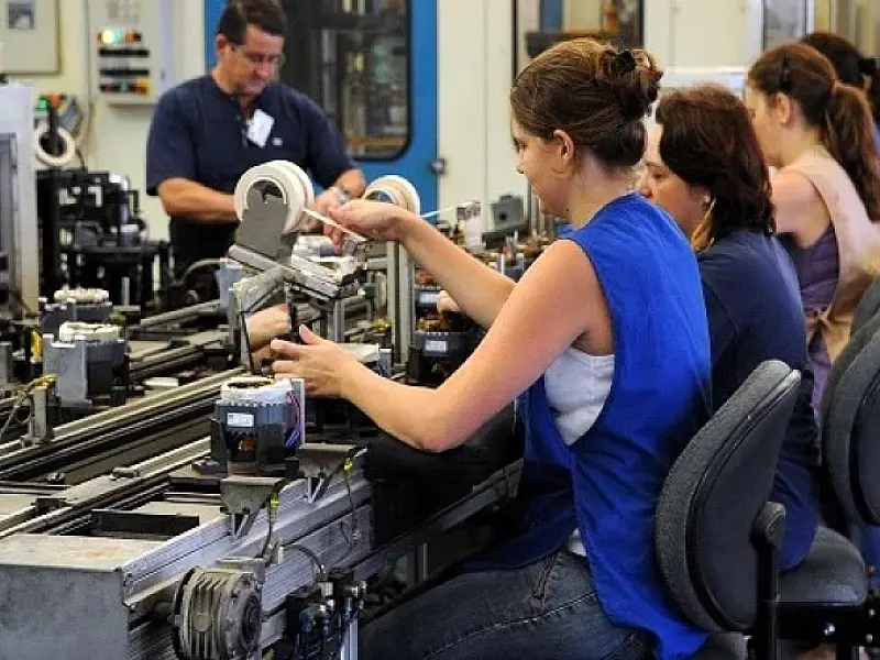 Taxa de juros afeta investimentos industriais em inovação