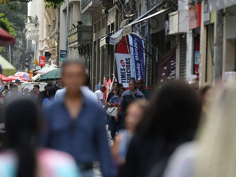 Brasil registra 20,3 mil casos e 57 mortes em 24 horas