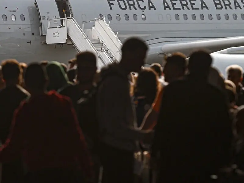 Chega a SP décimo terceiro voo com 150 repatriados do Líbano