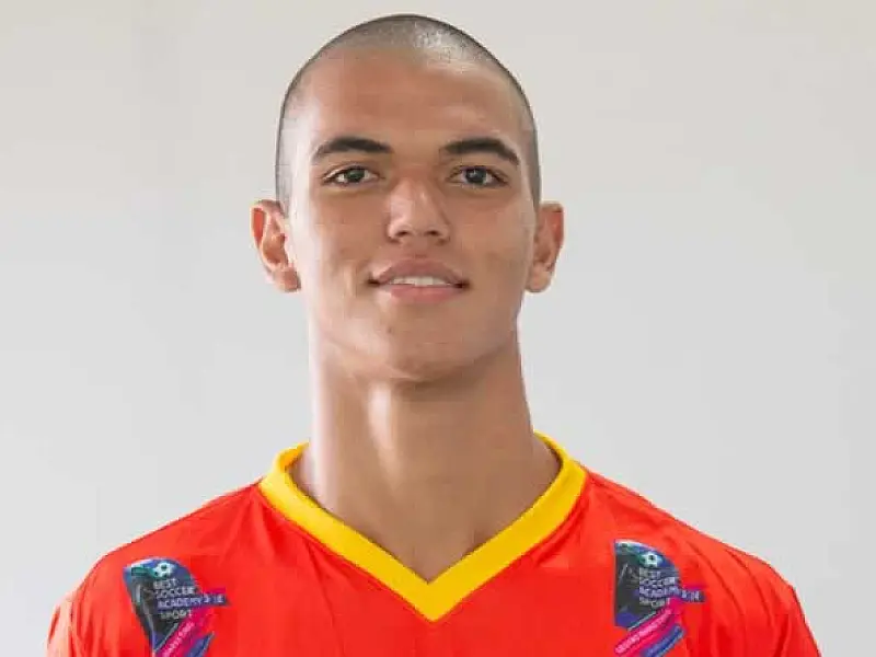 Joia da base do Jabaquara, zagueiro Medeiros comemora vitória em sua estreia como profissional
