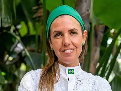 Morena Leite encerra evento de capacitação em Registro