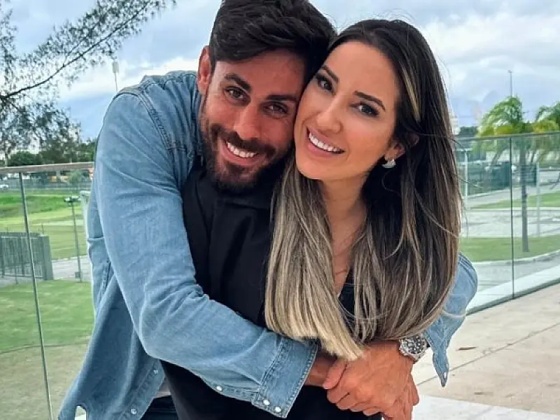 Cara de Sapato é questionado por fãs do "casal" do BBB sobre beijo em Amanda
