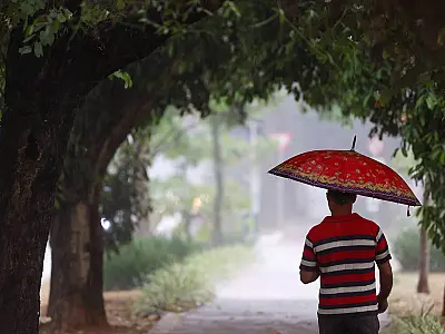 Frio e chuva persistem até sexta e calor retorna no fim de semana em SP