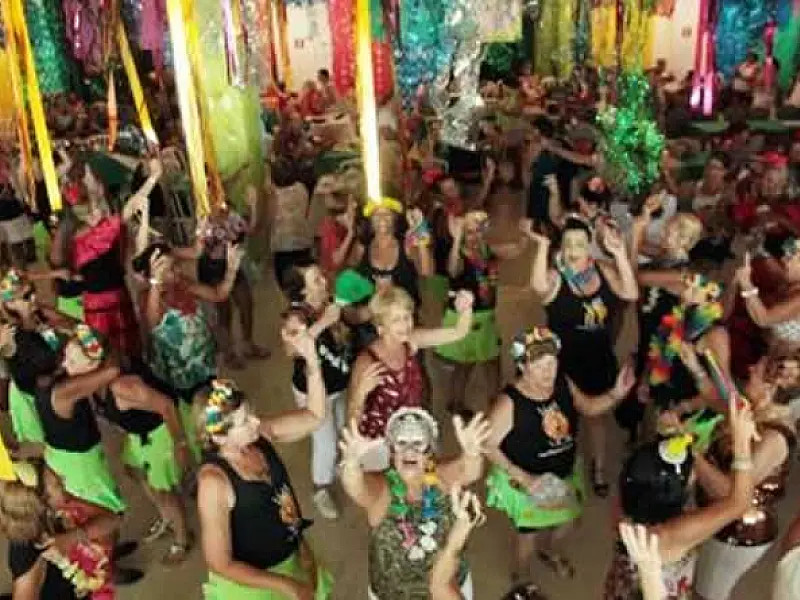 Troca de convites para o Baile de Carnaval 60+ em Santos começa nesta segunda