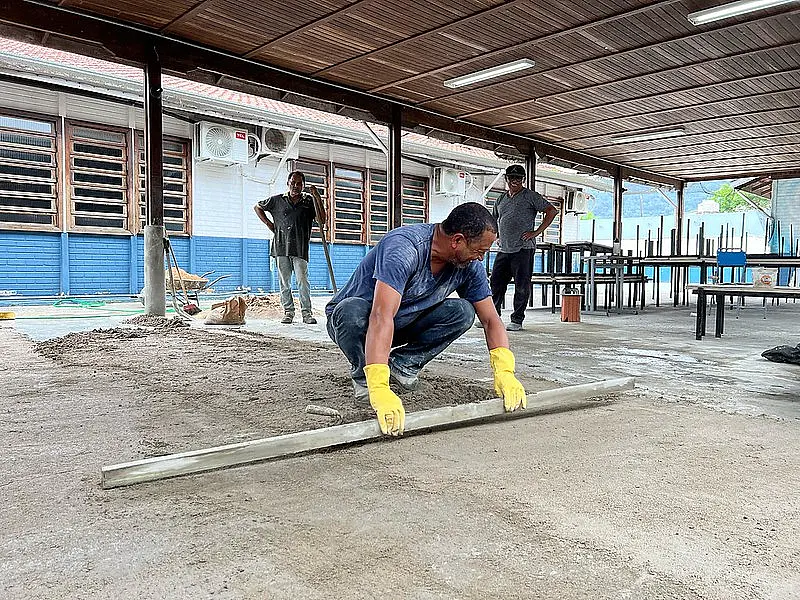 Prefeitura de Guarujá repagina unidades de ensino durante férias escolares