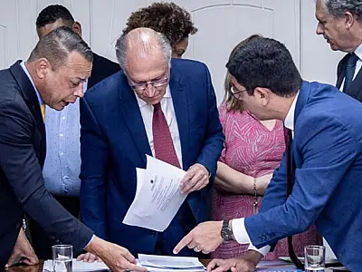 Alckmin anuncia R$ 2 bilhões para a indústria química e medida beneficia Polo de Cubatão