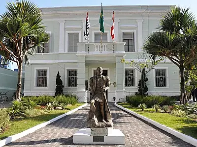 Prefeitura realiza primeiro plantão do programa "Desenrola Municipal" hoje