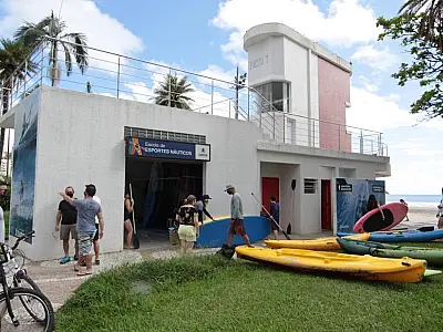 Escola de Esportes Náuticos oferece cursos gratuitos para santistas e turistas
