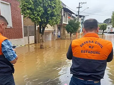 Chuvas em Petrópolis deixam pelo menos 34 mortos