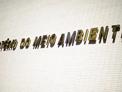 Governo fecha acordo salarial com servidores federais ambientais