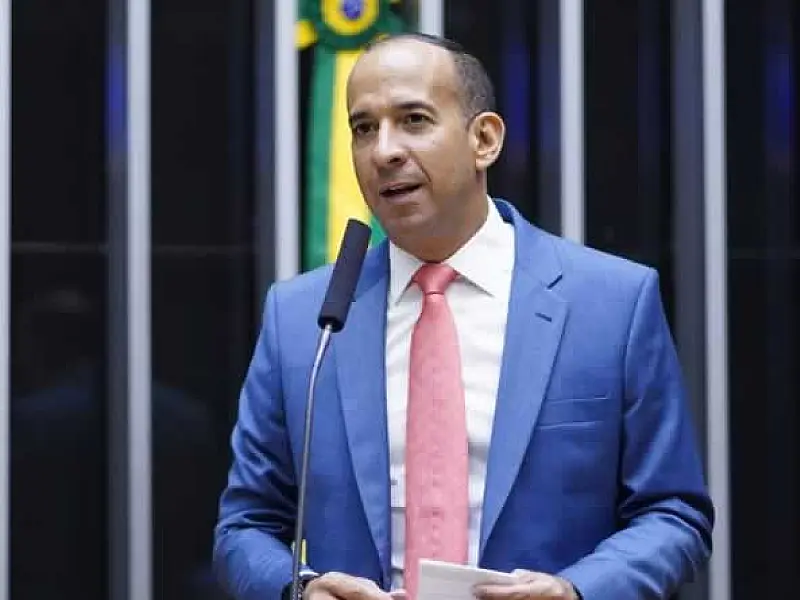 Paulo Alexandre Barbosa destina 16 toneladas de doações às famílias desabrigadas de Peruíbe