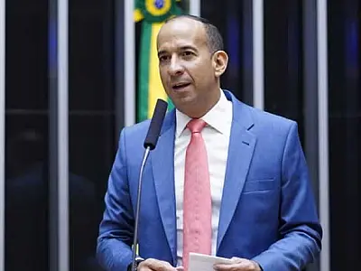 Paulo Alexandre Barbosa destina 16 toneladas de doações às famílias desabrigadas de Peruíbe
