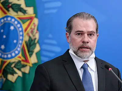 Ministro Toffoli é internado em hospital de Brasília com covid-19