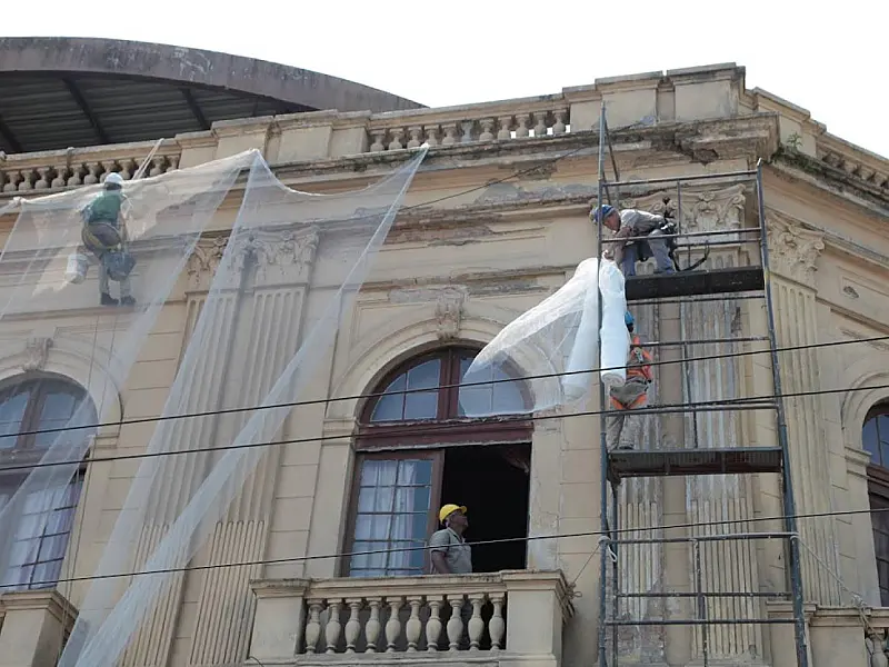 Retomada das obras no Teatro Coliseu fica mais próxima
