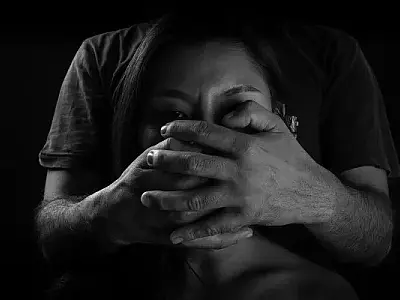 Negras têm maior risco de sofrer violência física e sexual no Brasil