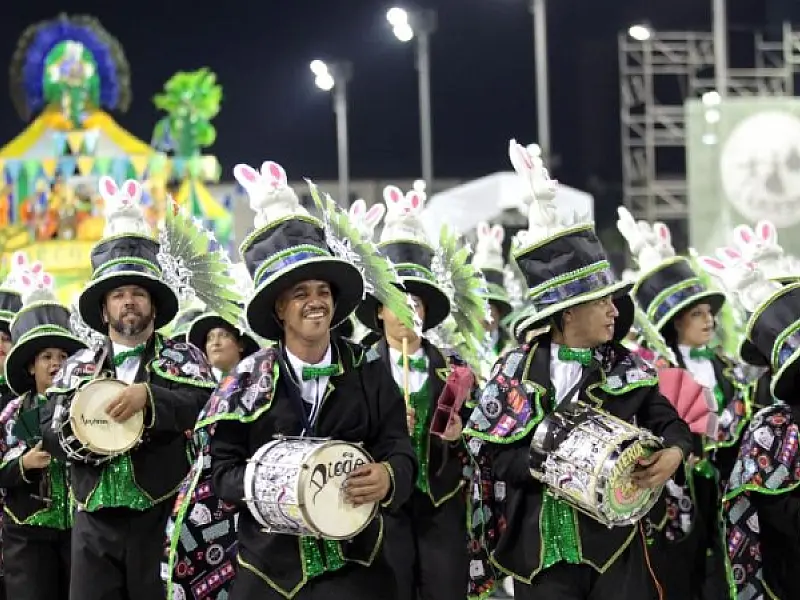 Cenário da pandemia se agravando em Santos foi decisivo para adiar desfile das escolas de samba