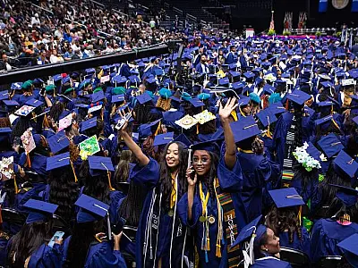 Saúde mental, conexões e diversidade preocupam volta de estudantes do Brasil aos EUA