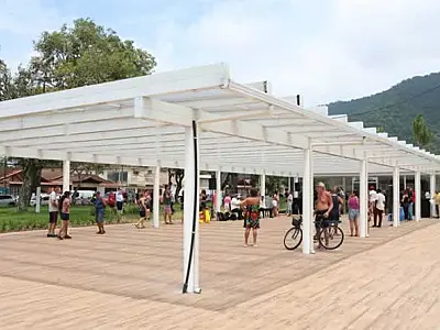 Praça Carlos Gomes em Praia Grande/SP recebe primeira Feira de Artesanato Itinerante do ano