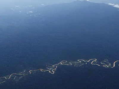 Garimpo amplia conflitos entre comunidades yanomami
