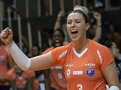 Maior pontuadora da Superliga, Maiara sonha com seleção e exalta Zé Roberto