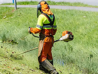 Bertioga amplia serviços de limpeza urbana no período de alta temporada