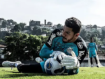 João Paulo exalta o apoio da torcida, mas pede calma na euforia