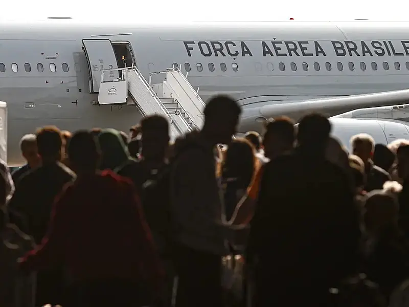 Quinto voo da FAB com 220 repatriados do Líbano chega a SP