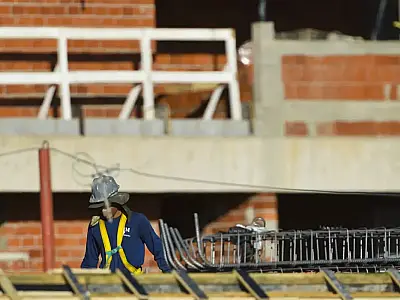 Construção empregou 2,5 milhões e pagou média de 2,1 salários mínimos