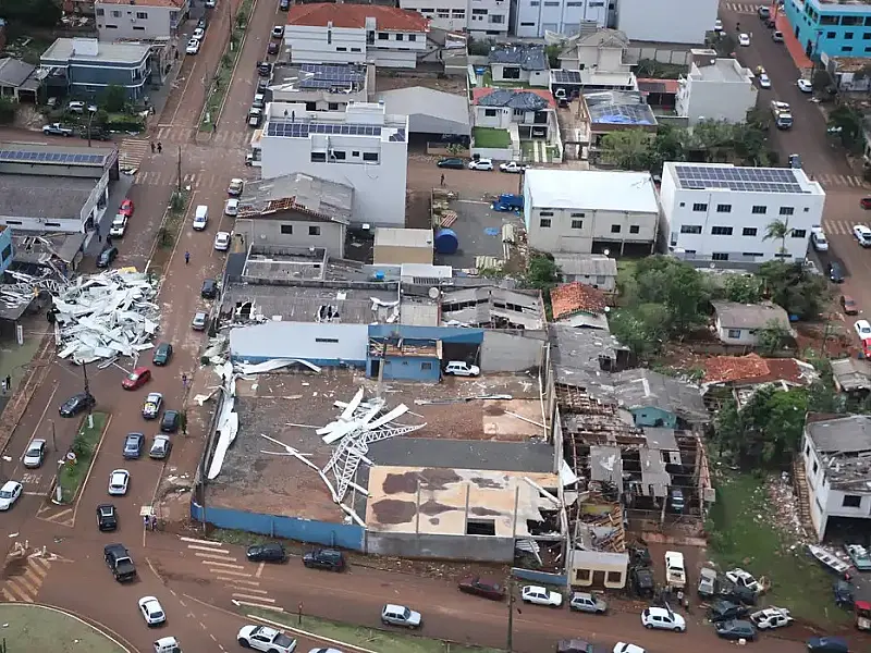 Governo garante verbas e serviços após tornado que atingiu o Paraná