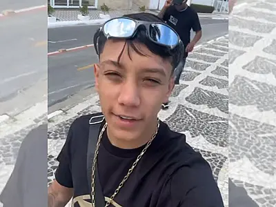 Influenciador Meno Kabrinha é baleado na cabeça durante assalto em praia no Guarujá