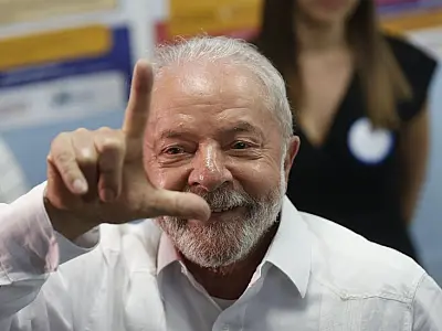 Educação é a base fundamental para o crescimento de um país, diz Lula