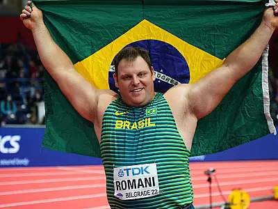 Darlan Romani conquista título mundial indoor de arremesso de peso