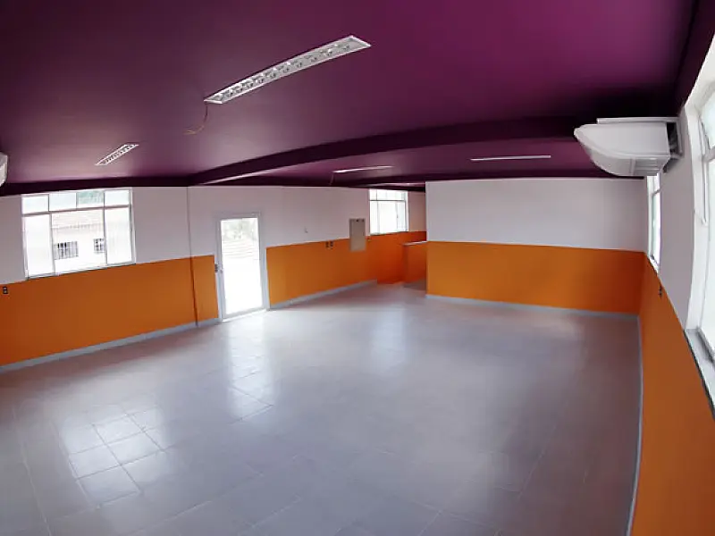 Construção da nova vila criativa entra na reta final e santistas conferem as obras